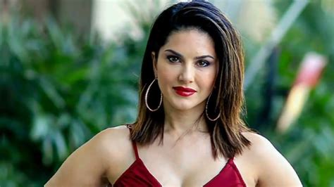 sunny leone latest nude|Sunny Leone (4,953)